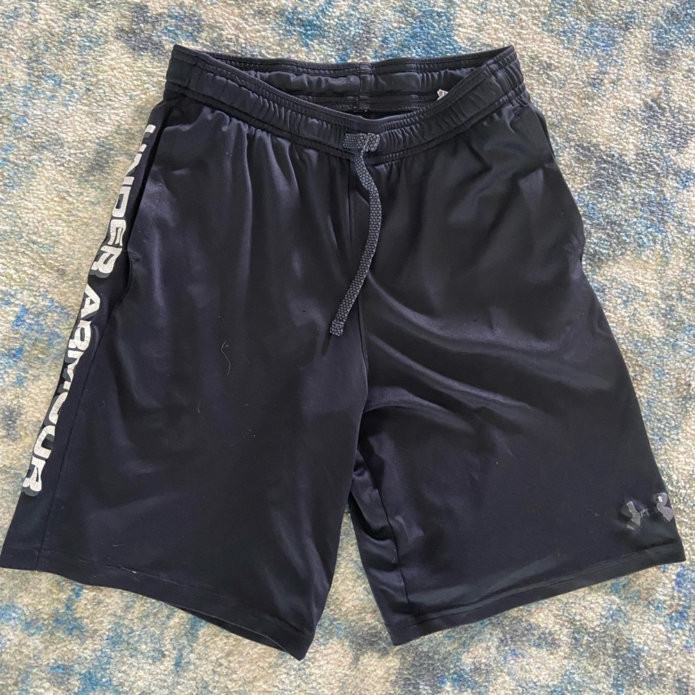 Under Armour YL black shorts